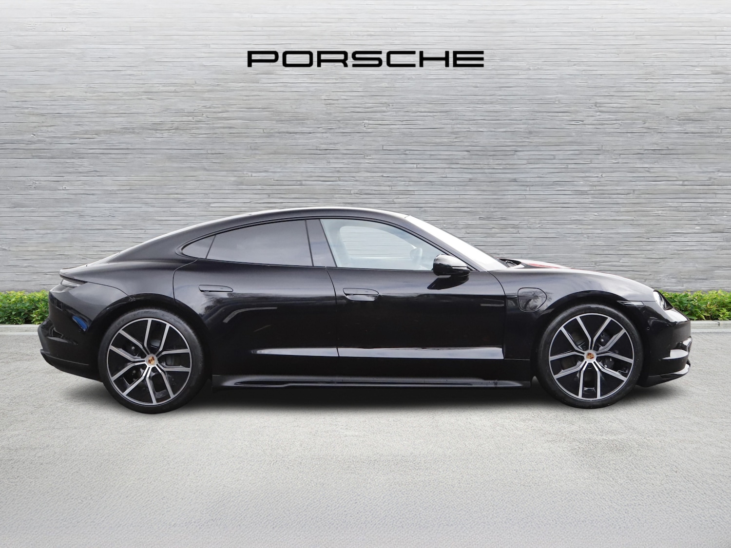 Used Porsche Taycan 2025 for sale - 76711915: Photo 8