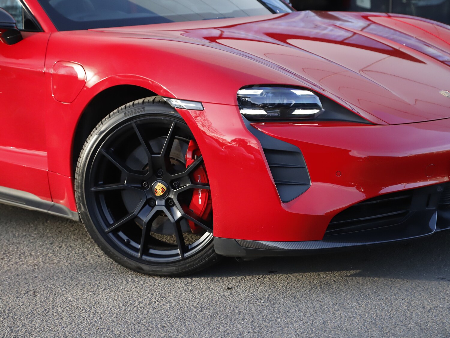 Used Porsche Taycan 2023 for sale - 77952080: Photo 14