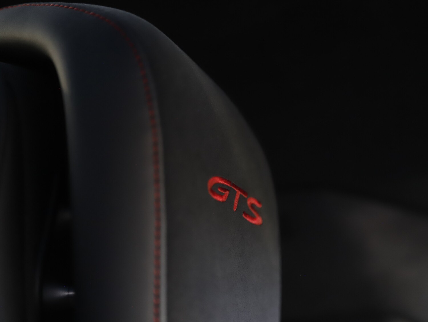 Used Porsche Taycan 2023 for sale - 77952080: Photo 34