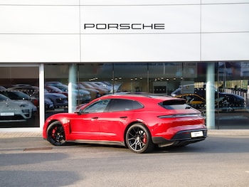 Used Porsche Taycan 2023 for sale - 77952080: Photo