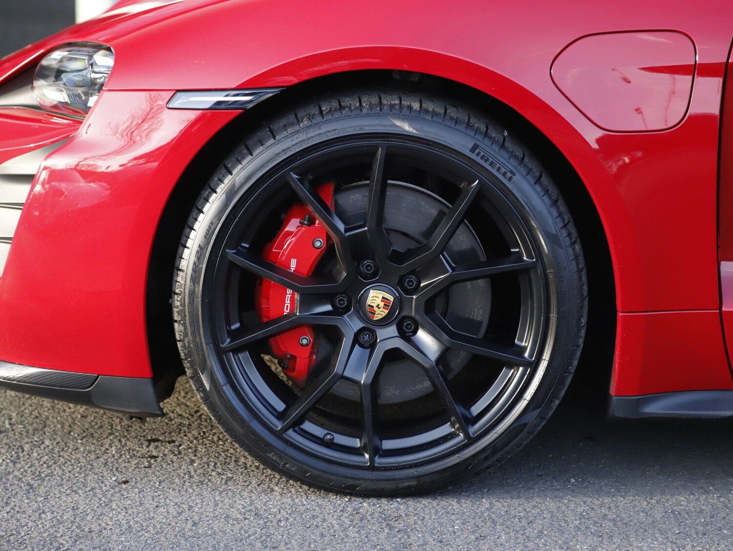 Used Porsche Taycan 2023 for sale - 77952080: Photo 5