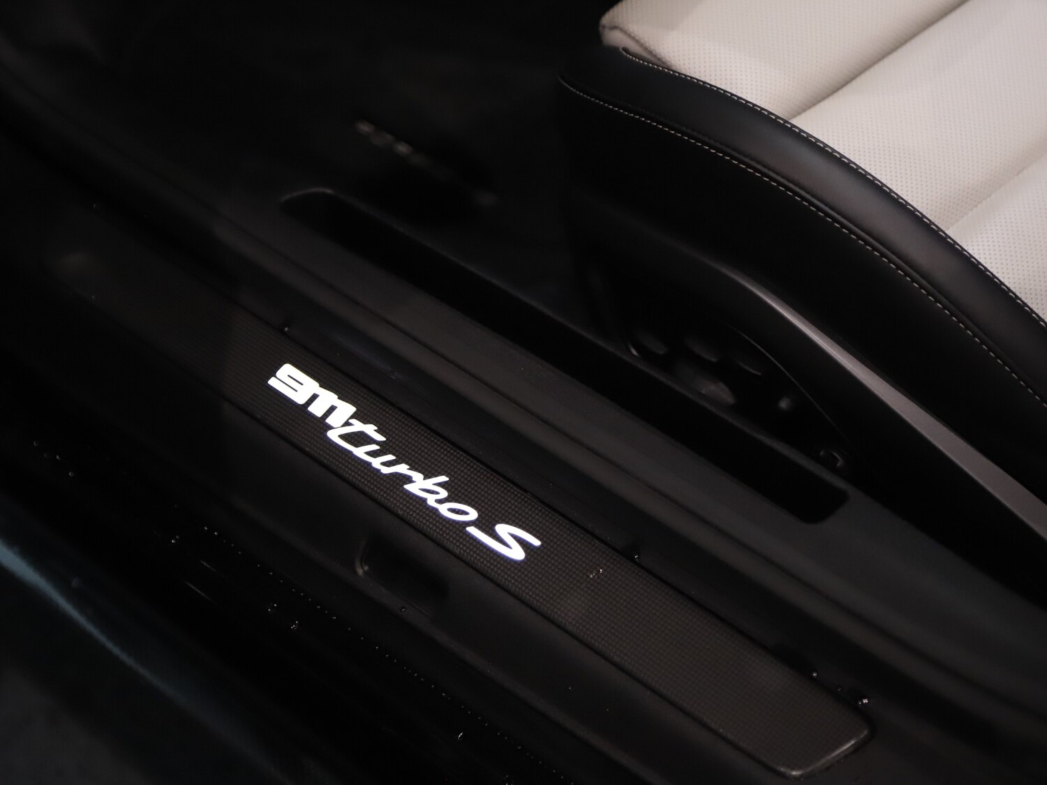 Used Porsche 911 2023 for sale - 77451284: Photo 46