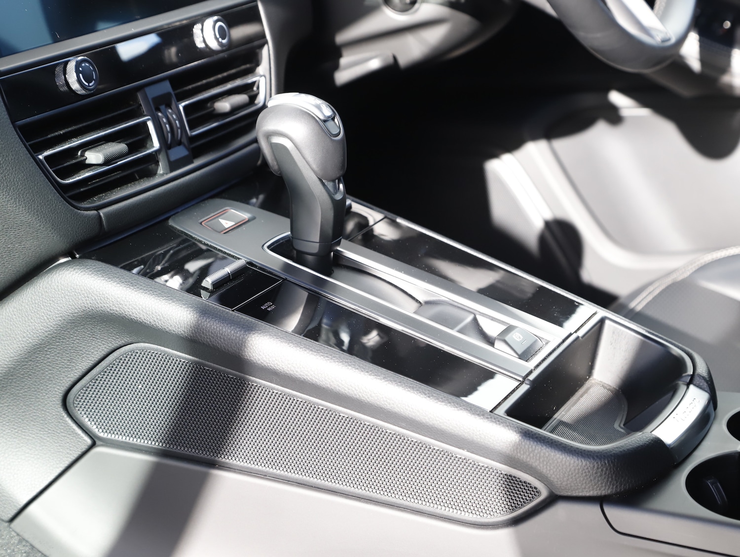 Used Porsche Macan 2023 for sale - 77733843: Photo 15