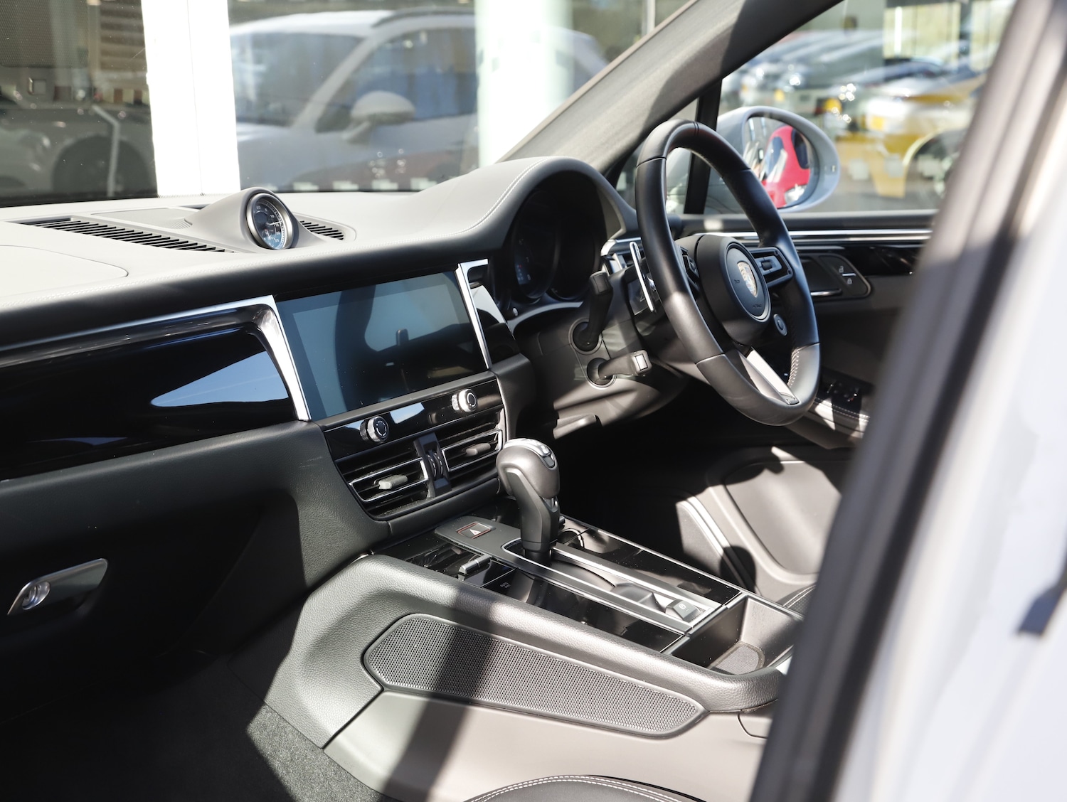 Used Porsche Macan 2023 for sale - 77733843: Photo 18