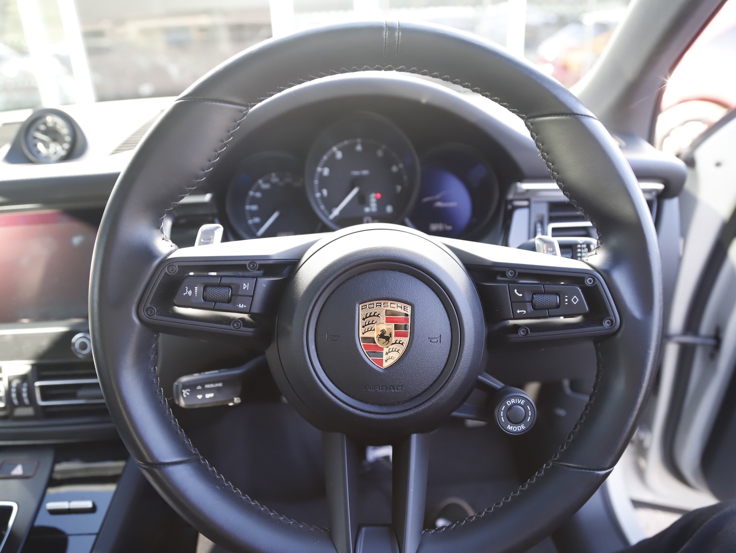 Used Porsche Macan 2023 for sale - 77733843: Photo 20