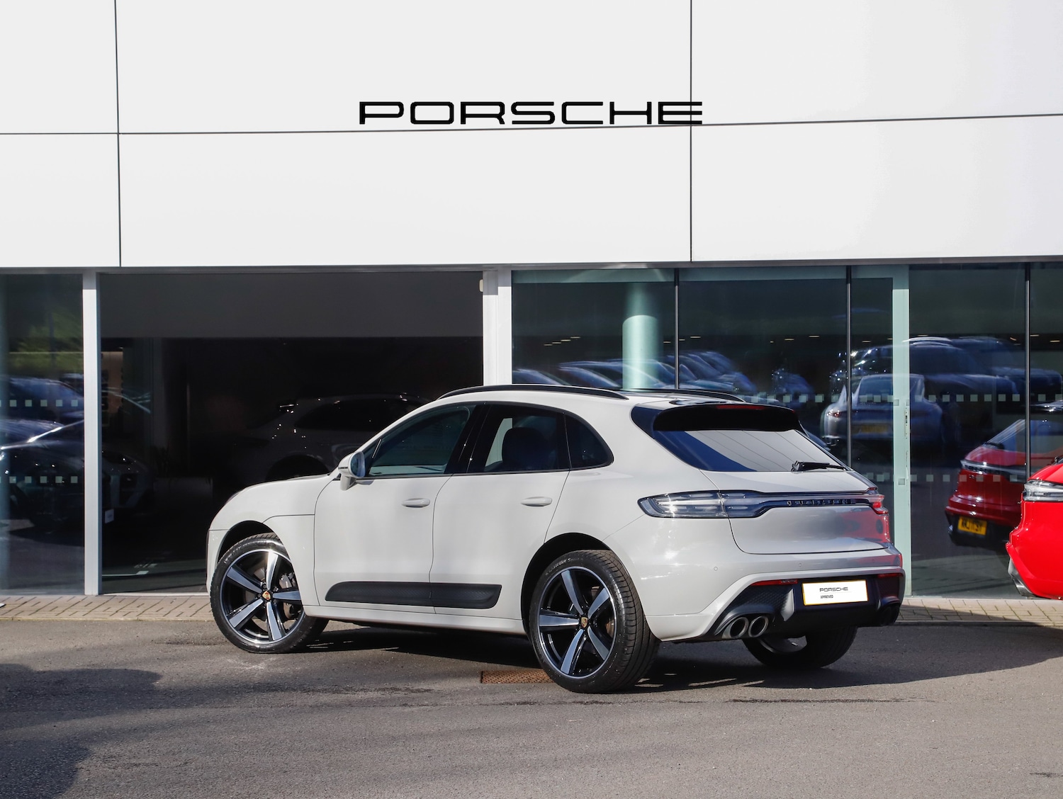 Used Porsche Macan 2023 for sale - 77733843: Photo 3
