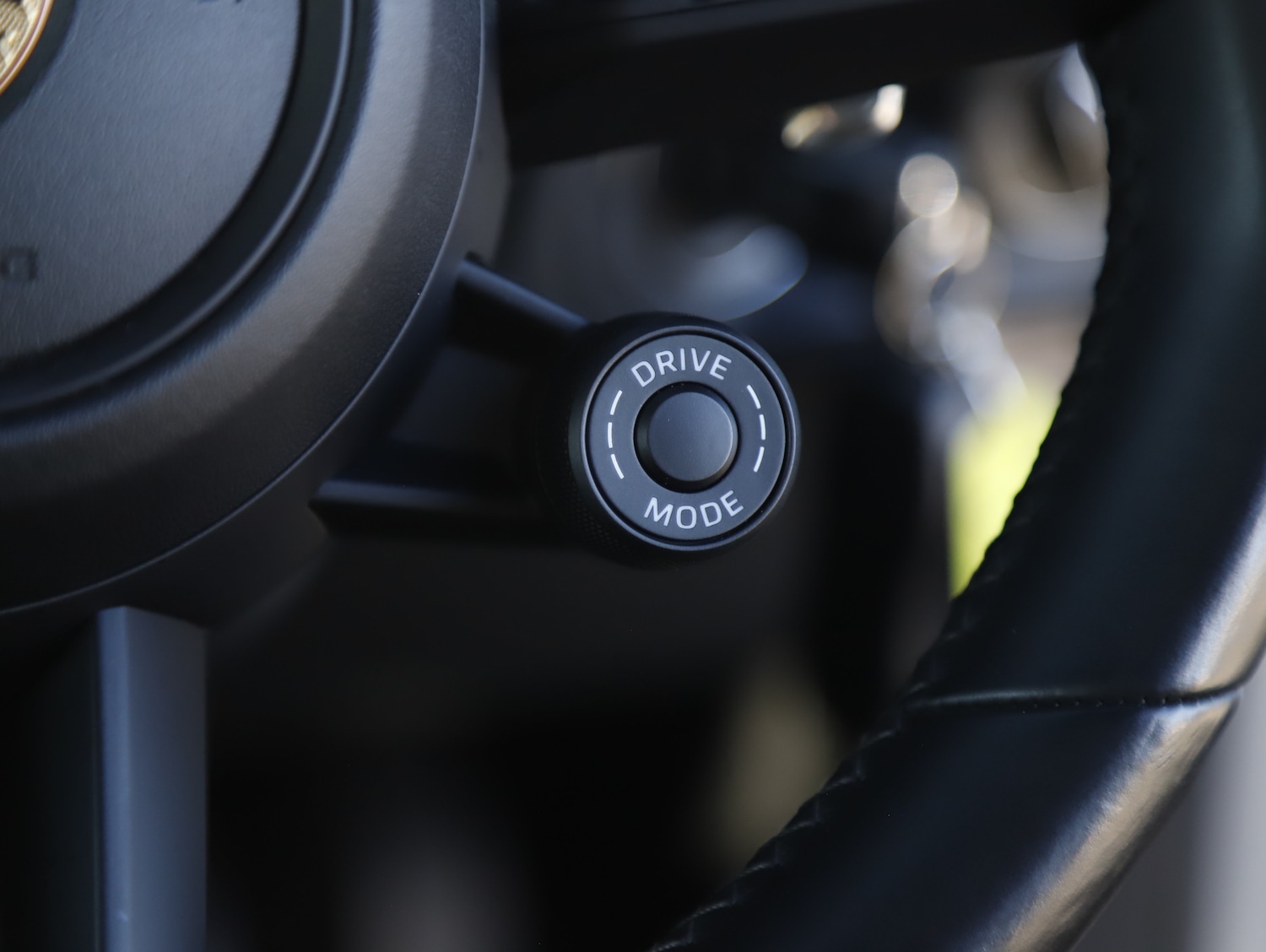 Used Porsche Macan 2023 for sale - 77733843: Photo 34