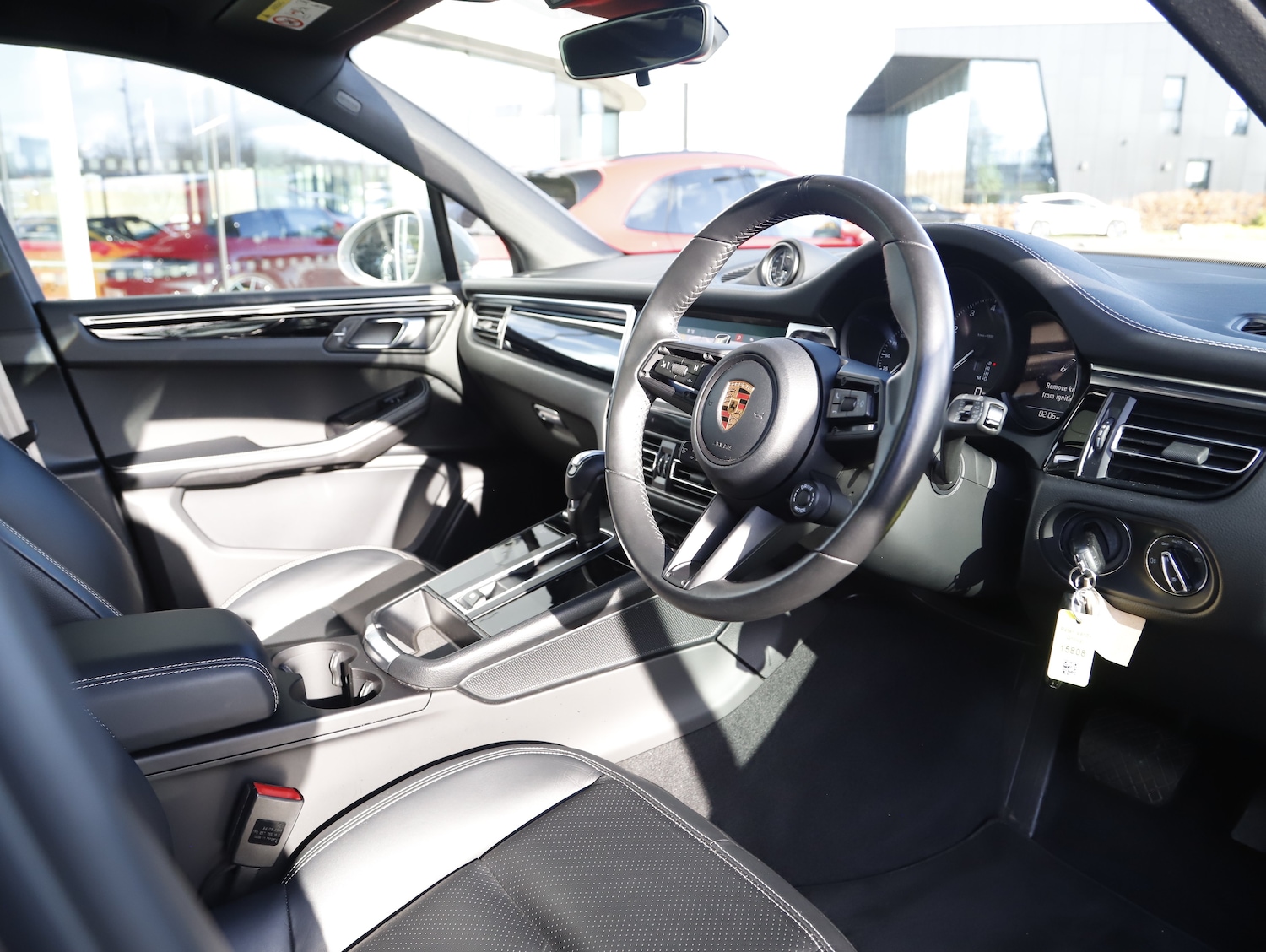 Used Porsche Macan 2023 for sale - 77733843: Photo 42