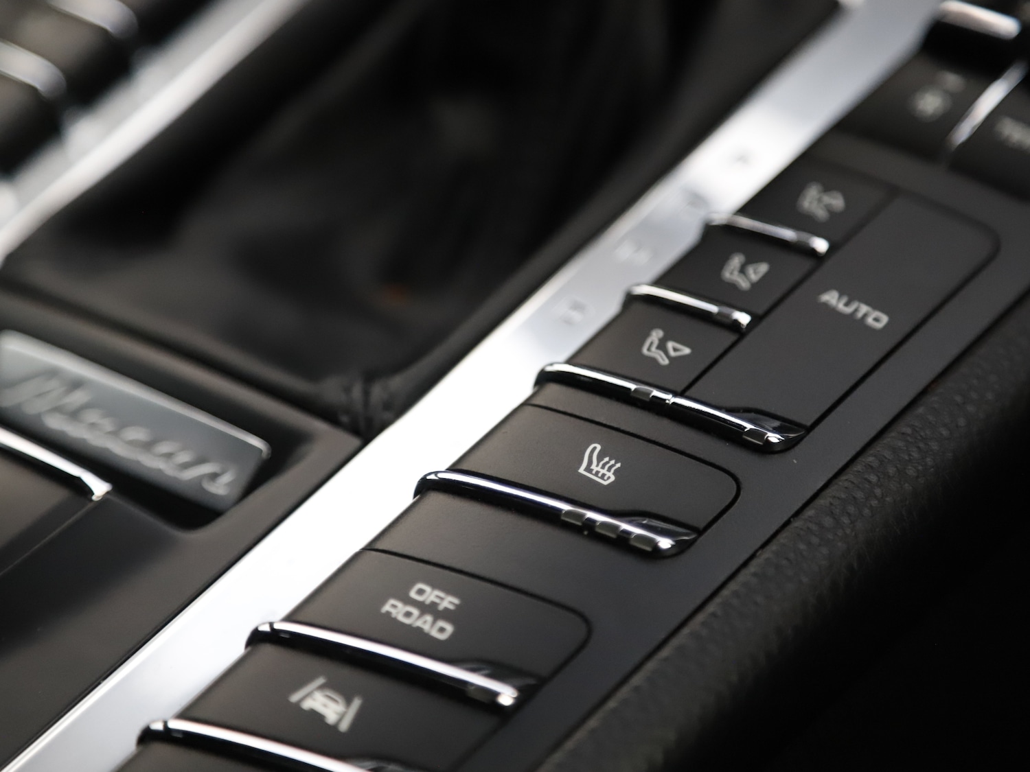 Used Porsche Macan 2018 for sale - 76508948: Photo 16