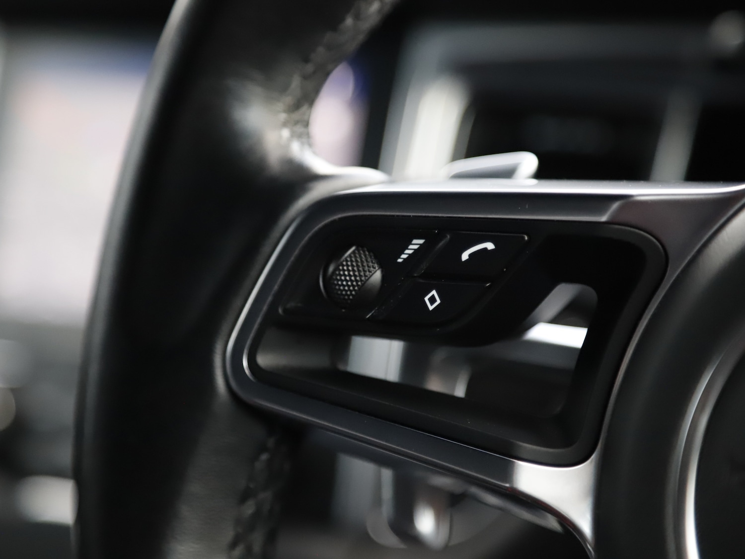 Used Porsche Macan 2018 for sale - 76508948: Photo 33