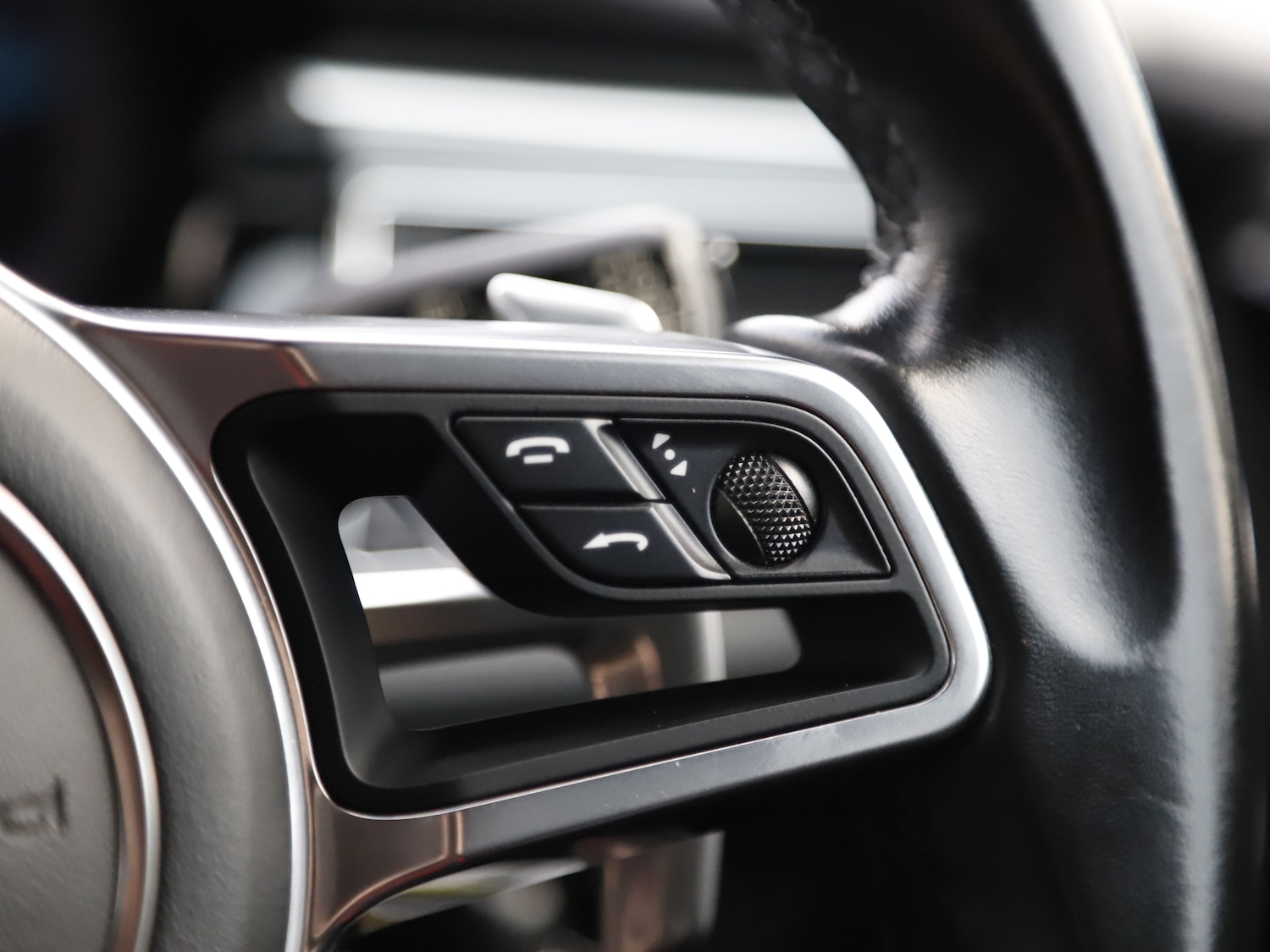 Used Porsche Macan 2018 for sale - 76508948: Photo 36