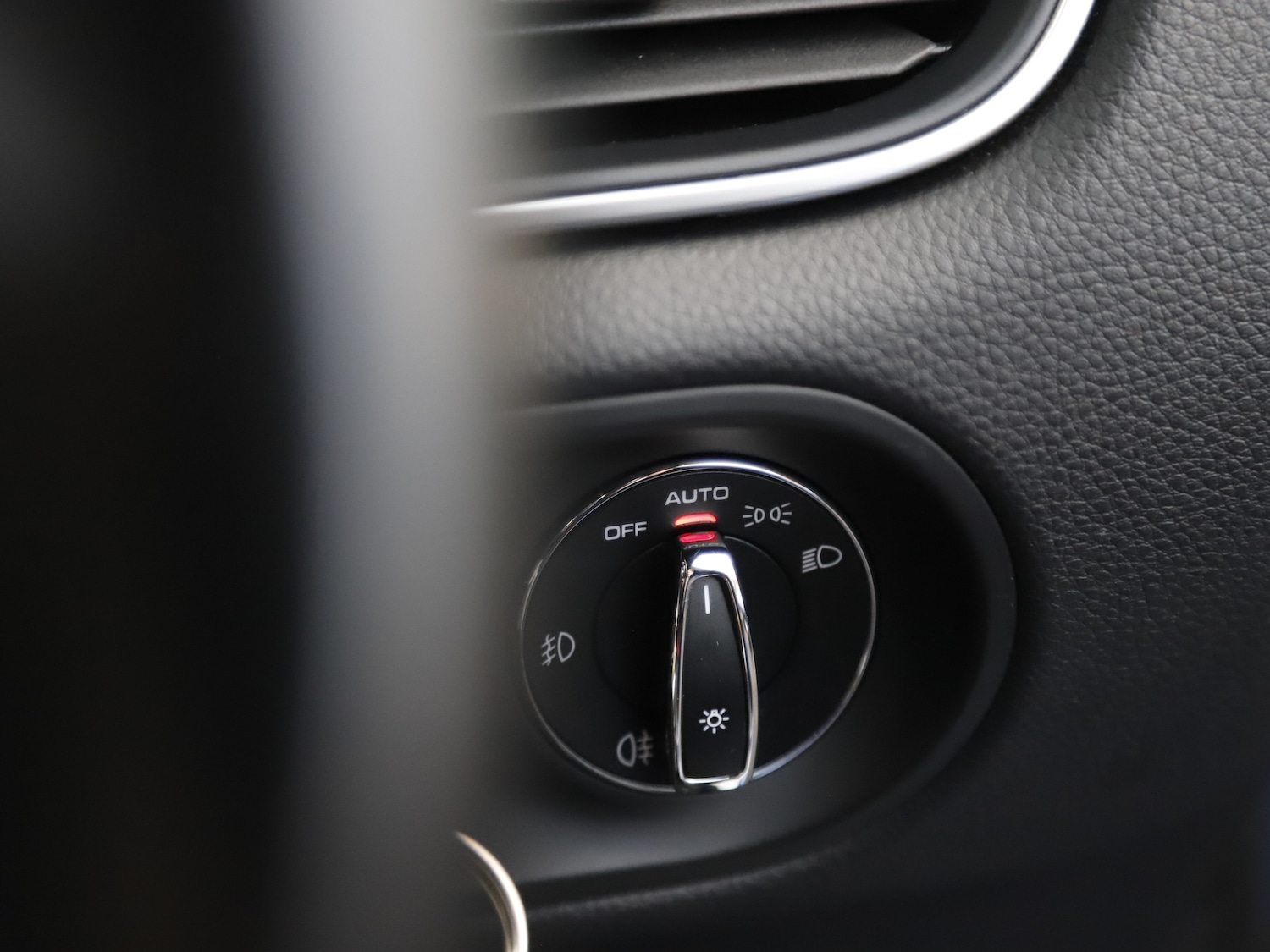 Used Porsche Macan 2018 for sale - 76508948: Photo 42