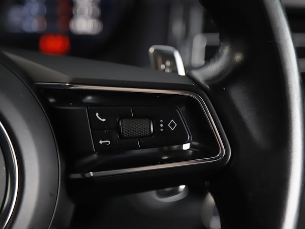 Used Porsche Macan 2021 for sale - 76266314: Photo 21