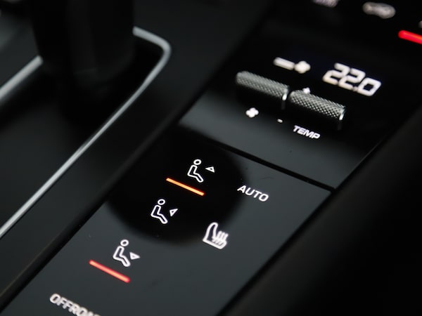 Used Porsche Macan 2021 for sale - 76266314: Photo 24