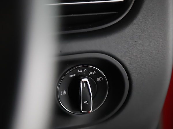Used Porsche Macan 2021 for sale - 76266314: Photo 25