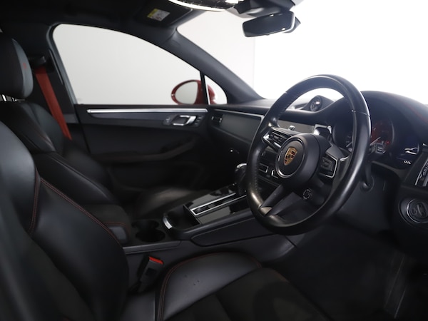 Used Porsche Macan 2021 for sale - 76266314: Photo 32
