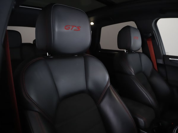 Used Porsche Macan 2021 for sale - 76266314: Photo 34