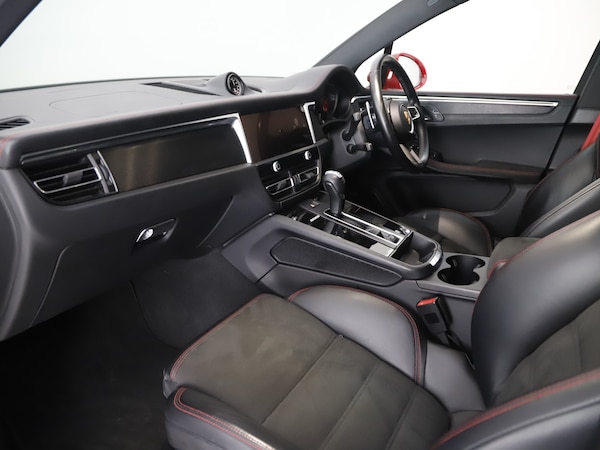 Used Porsche Macan 2021 for sale - 76266314: Photo 3