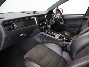 Used Porsche Macan 2021 for sale - 76266314: Photo 3