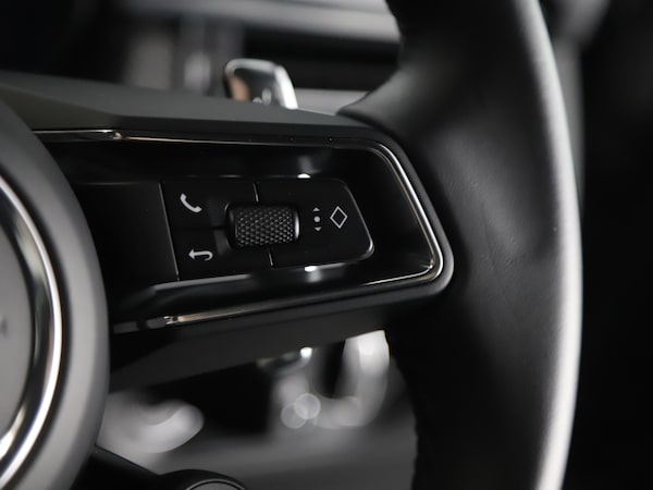 Used Porsche Macan 2024 for sale - 76255691: Photo 26