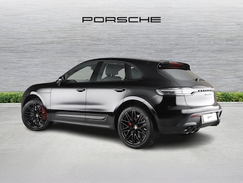 Used Porsche Macan 2024 for sale - 76255691: Photo 2