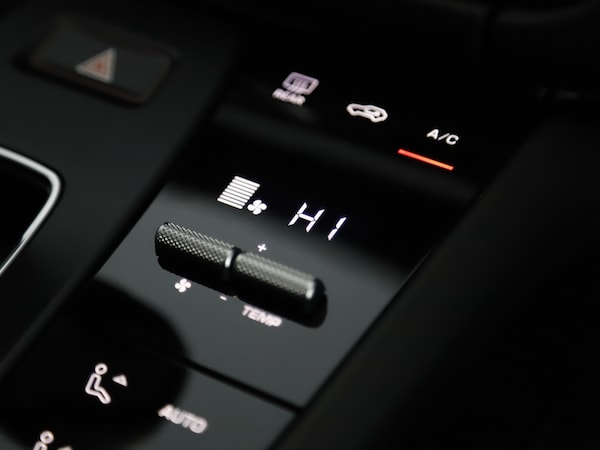 Used Porsche Macan 2024 for sale - 76255691: Photo 32