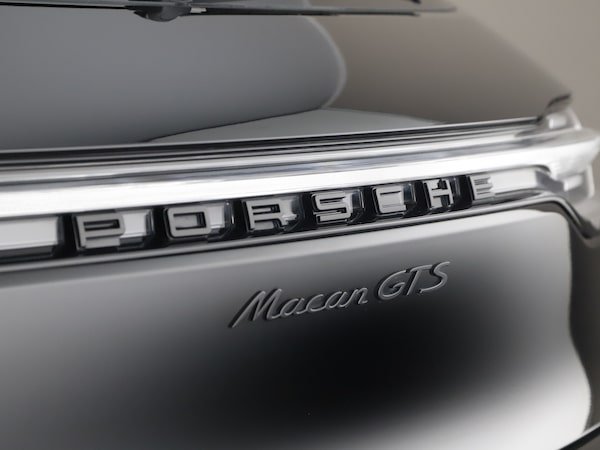 Used Porsche Macan 2024 for sale - 76255691: Photo 45