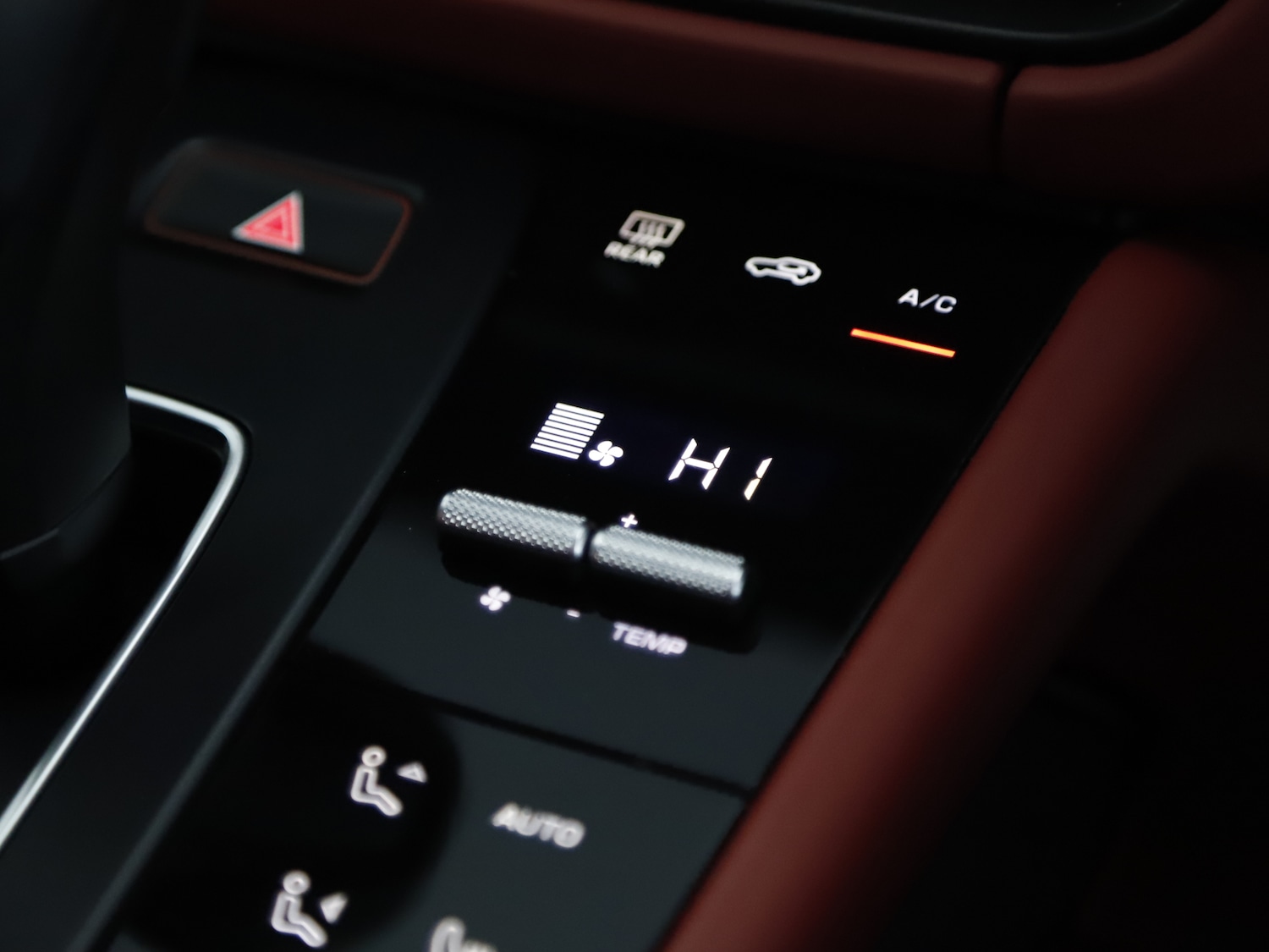 Used Porsche Macan 2023 for sale - 77436363: Photo 15