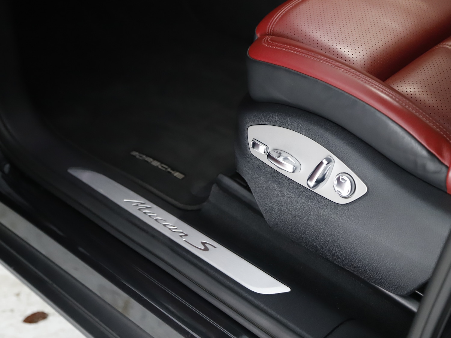 Used Porsche Macan 2023 for sale - 77436363: Photo 33