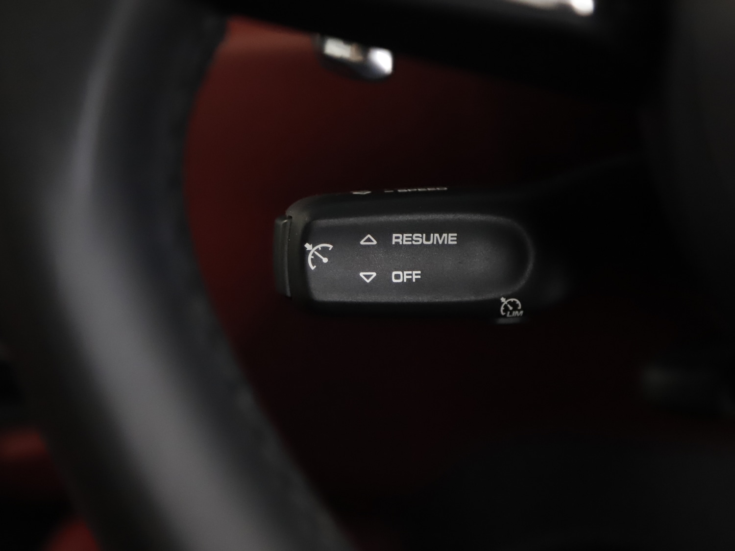 Used Porsche Macan 2023 for sale - 77436363: Photo 40