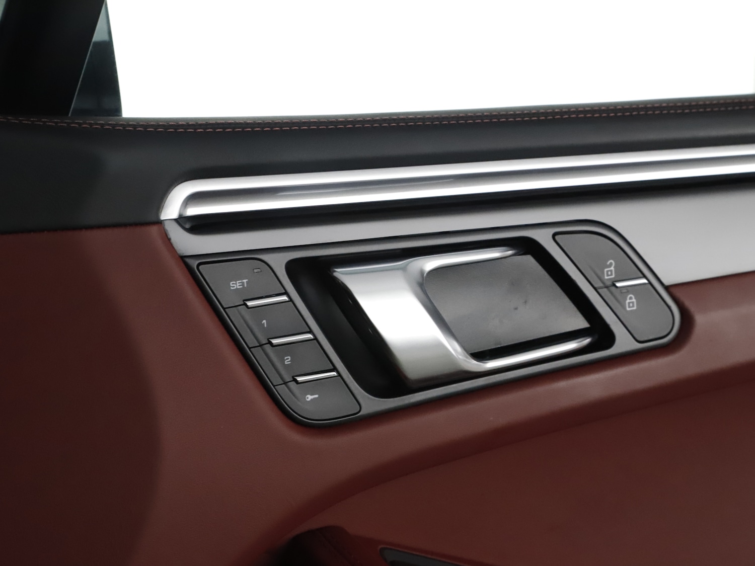 Used Porsche Macan 2023 for sale - 77436363: Photo 42