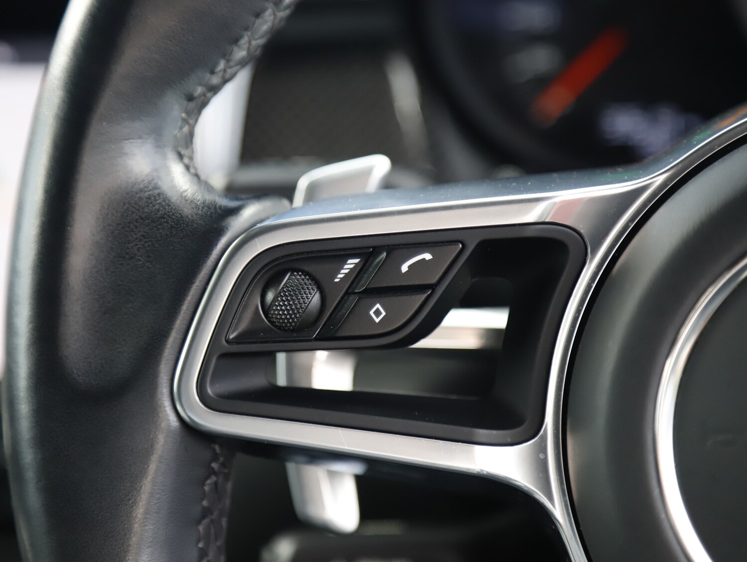 Used Porsche Macan 2019 for sale - 77719374: Photo 44