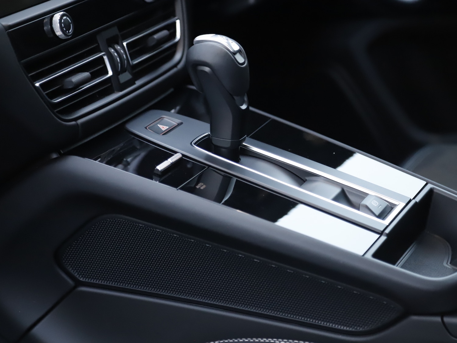 Used Porsche Macan 1969 for sale - 76798683: Photo 32