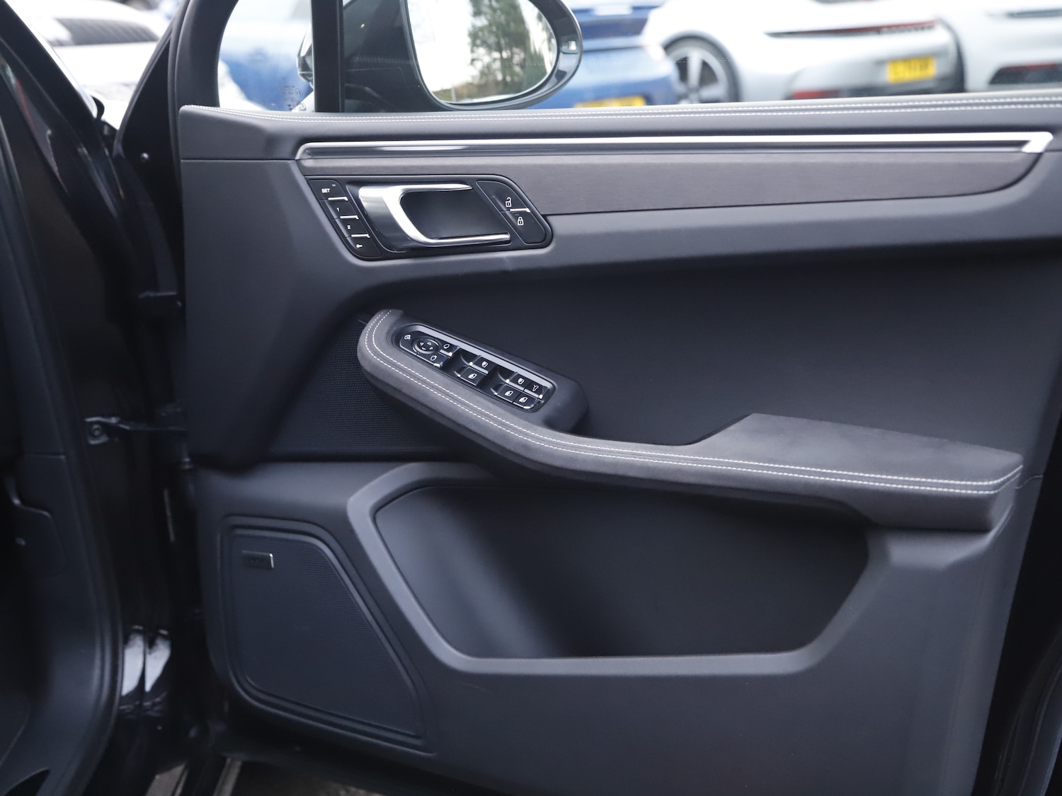 Used Porsche Macan 1969 for sale - 76798683: Photo 47