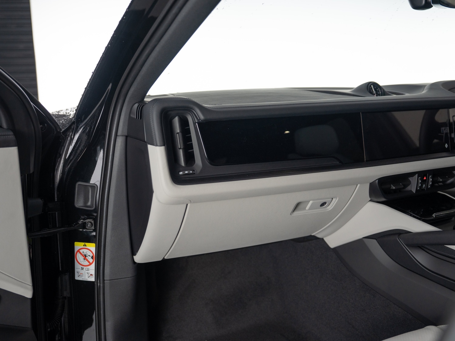 Used Porsche Cayenne 2025 for sale - 76481271: Photo 33