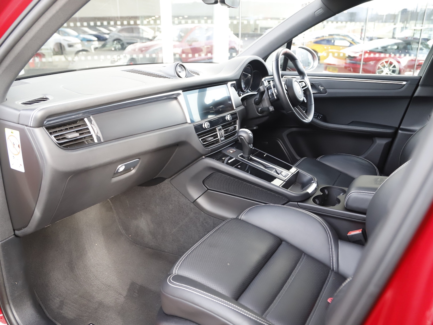 Used Porsche Macan 2022 for sale - 77608392: Photo 4