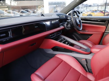 Used Porsche Macan 2024 for sale - 77733838: Photo