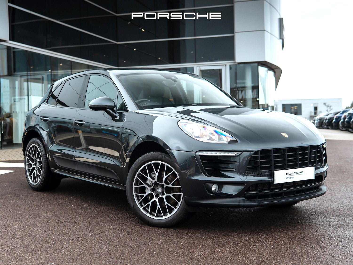 Used Porsche Macan 2017 for sale - 76909639: Photo 1