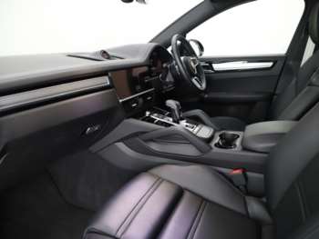 Used Porsche Cayenne 2023 for sale - 74941918: Photo