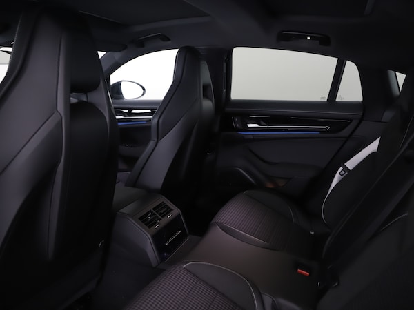 Used Porsche Panamera 2025 for sale - 74996876: Photo 16