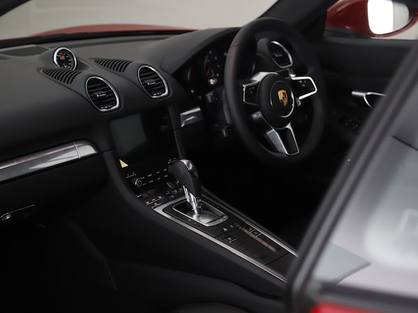 Used Porsche 718 Cayman 2025 for sale - 75181988: Photo 11