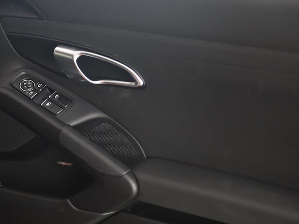 Used Porsche 718 Cayman 2025 for sale - 75181988: Photo 16