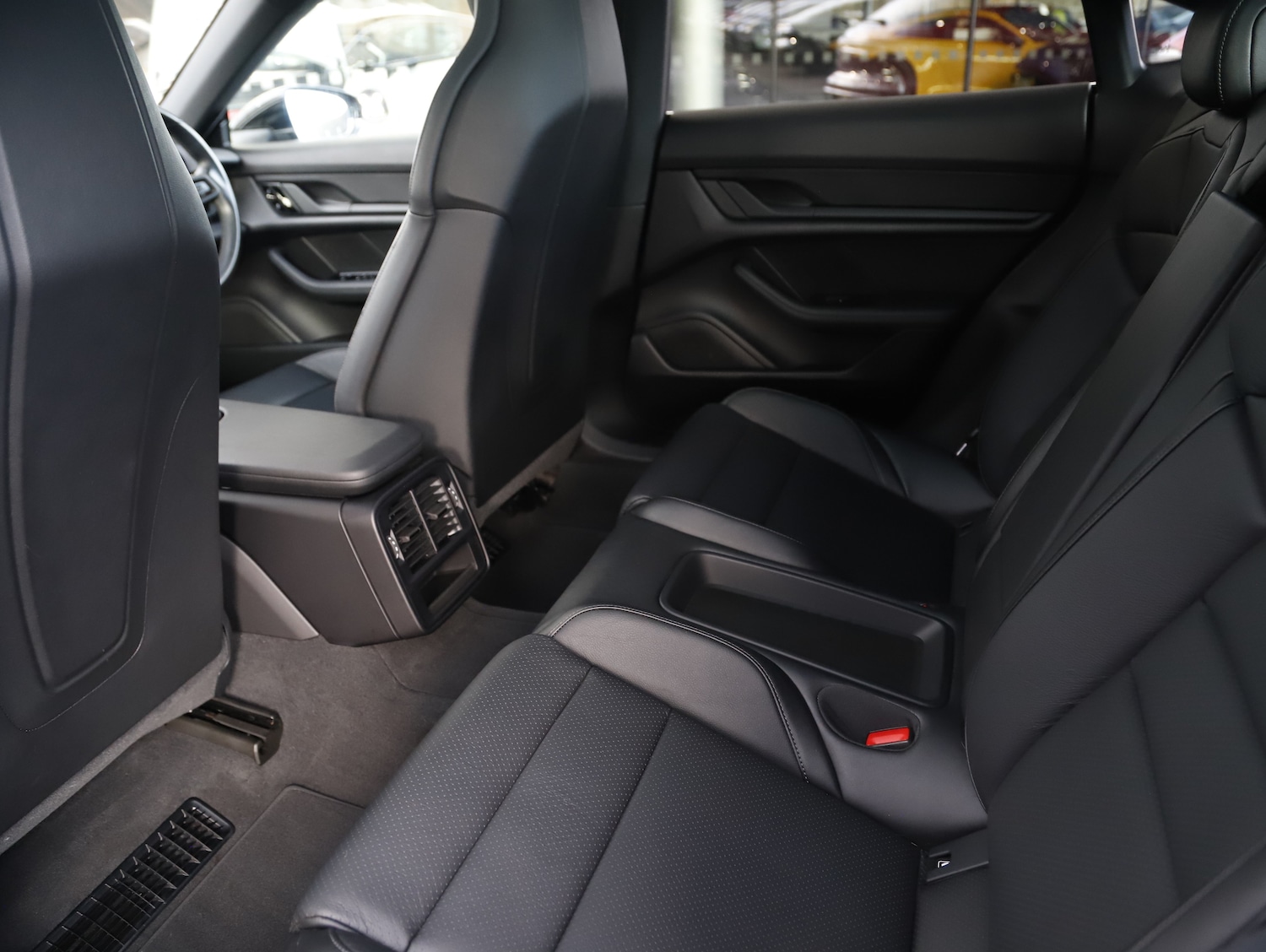 Used Porsche Taycan 2021 for sale - 77691992: Photo 14