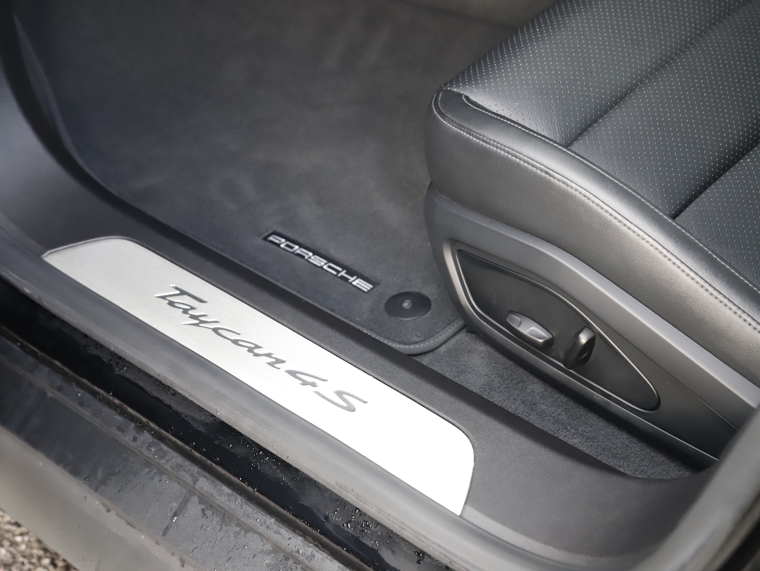 Used Porsche Taycan 2021 for sale - 77691992: Photo 17