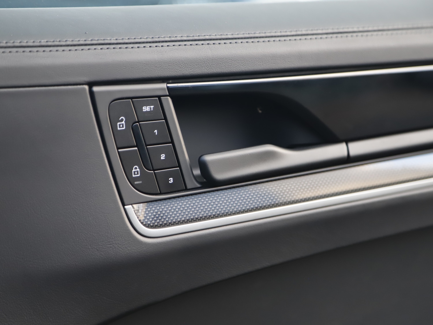 Used Porsche Cayenne 2025 for sale - 76481273: Photo 12