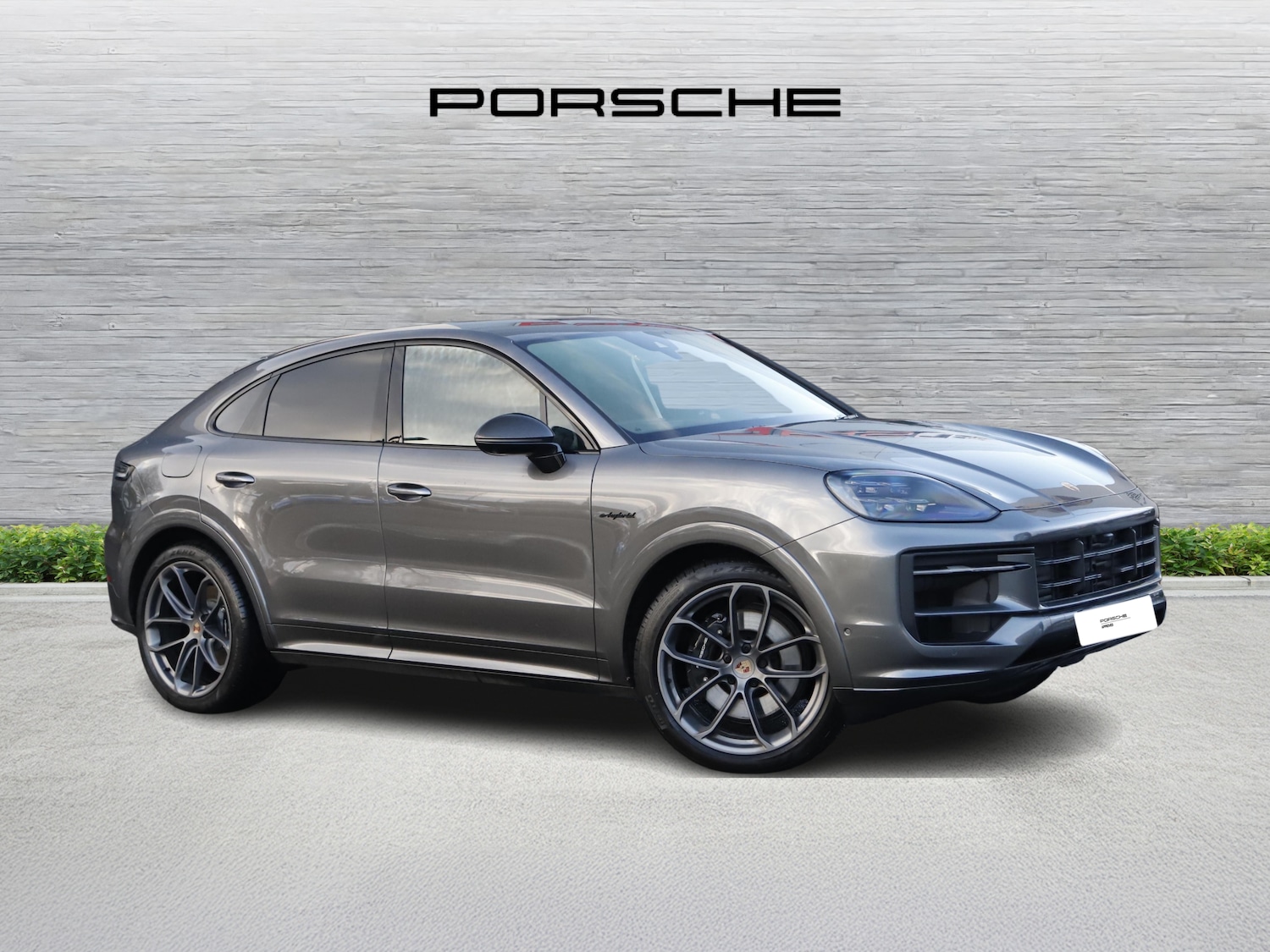 Used Porsche Cayenne 2025 for sale - 76481273: Photo 2
