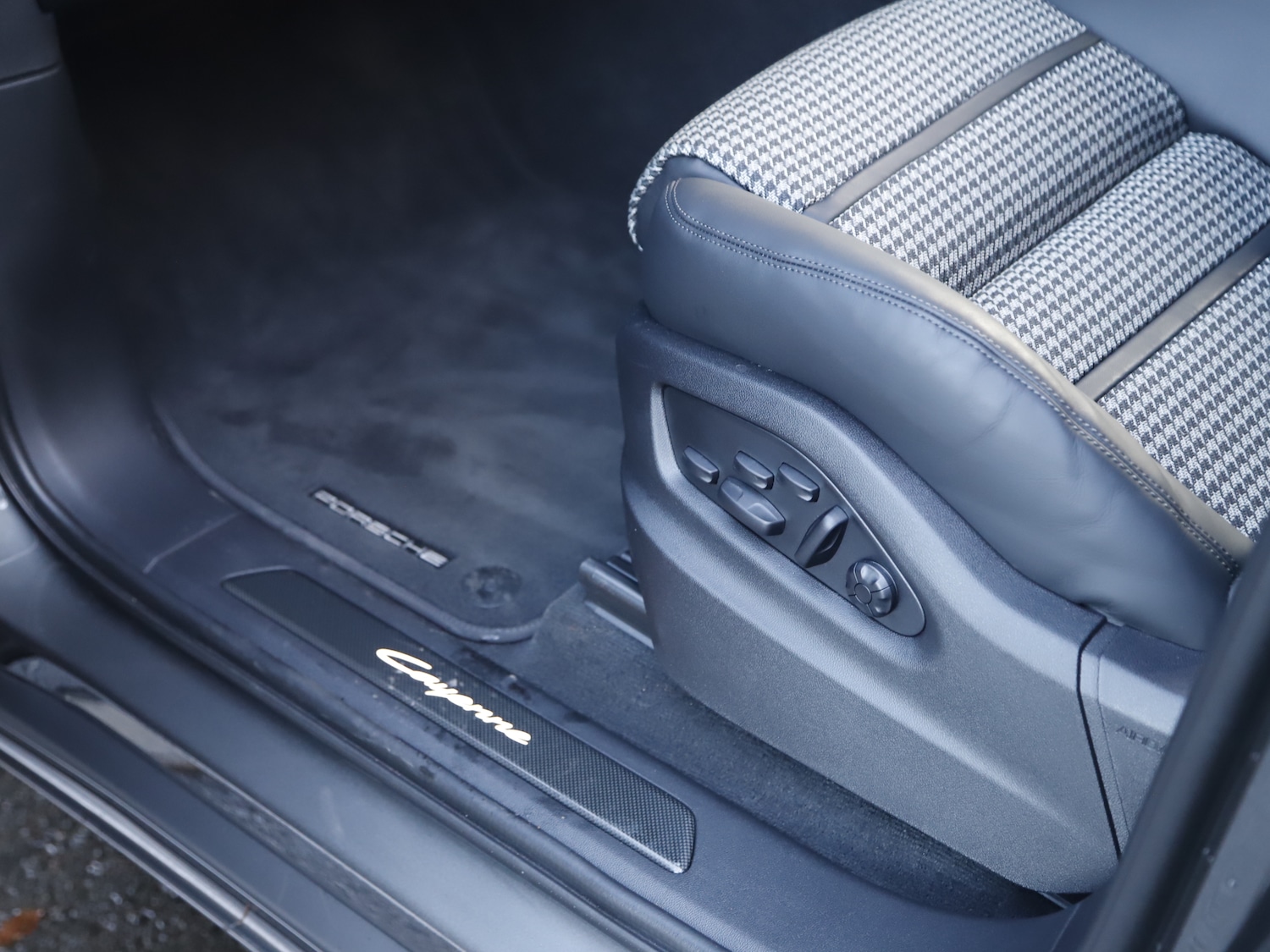 Used Porsche Cayenne 2025 for sale - 76481273: Photo 21