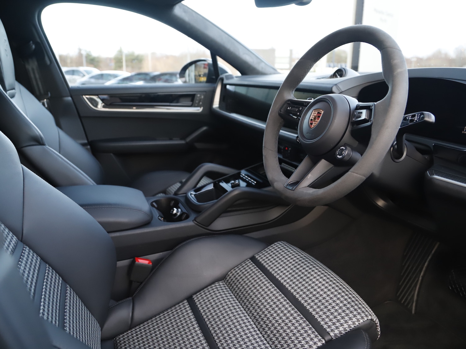 Used Porsche Cayenne 2025 for sale - 76481273: Photo 31