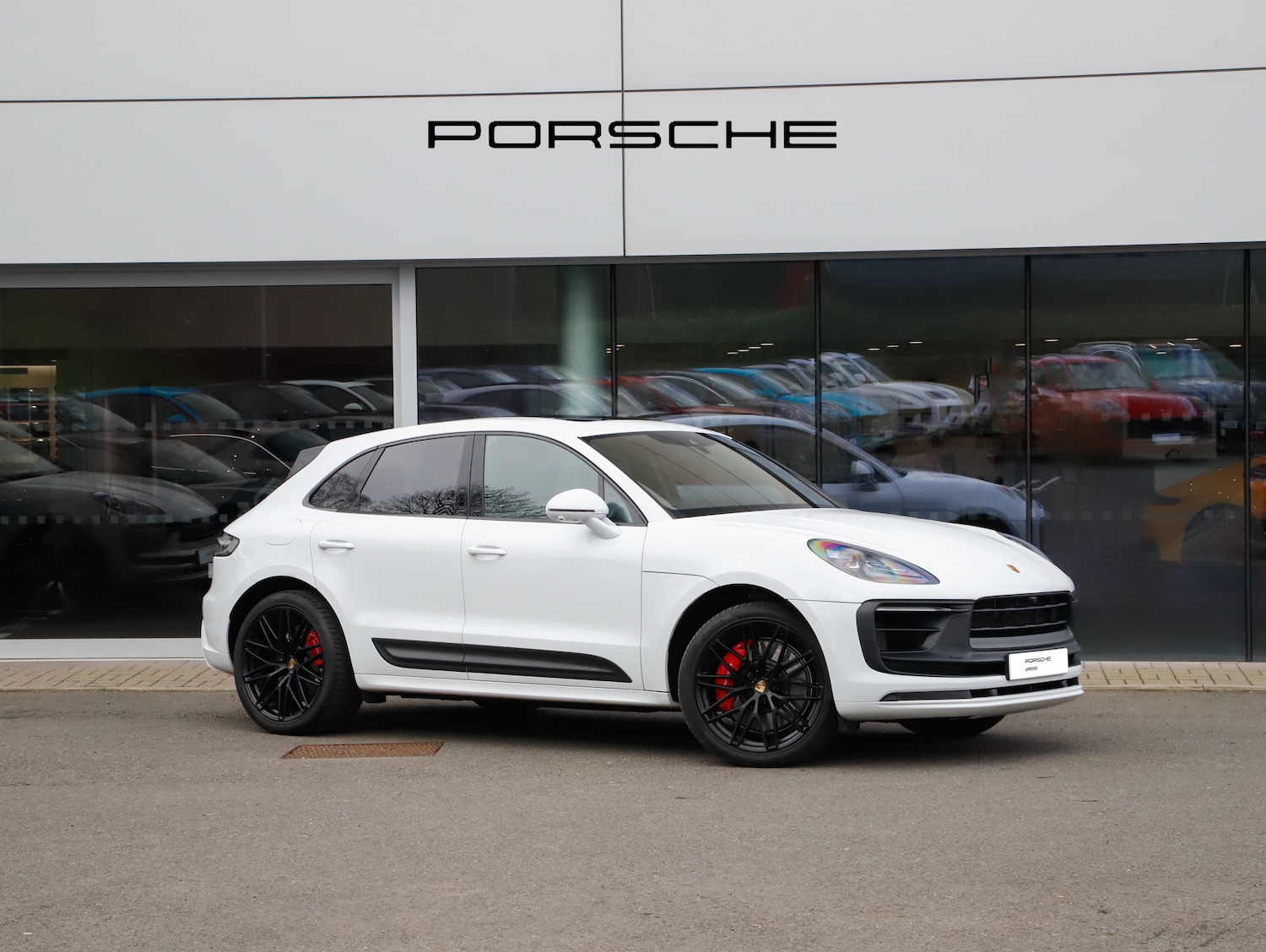 Used Porsche Macan 2022 for sale - 77747839: Photo 2