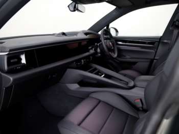 Used Porsche Macan 1969 for sale - 74674447: Photo